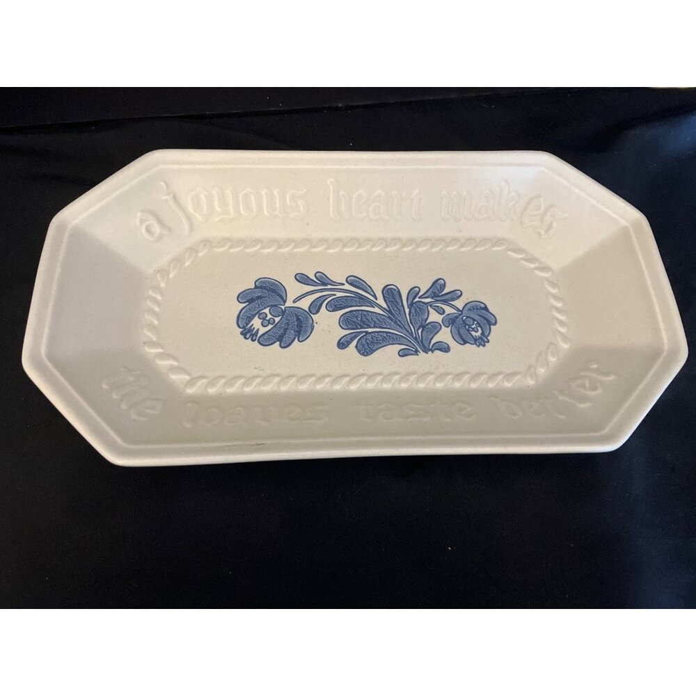 Pfaltzgraff Yorktown Bread or Serving Tray 12” x  7”